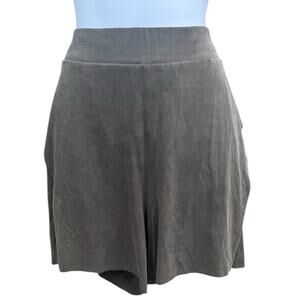 Lululemon Lab Enfold shorts in Gray